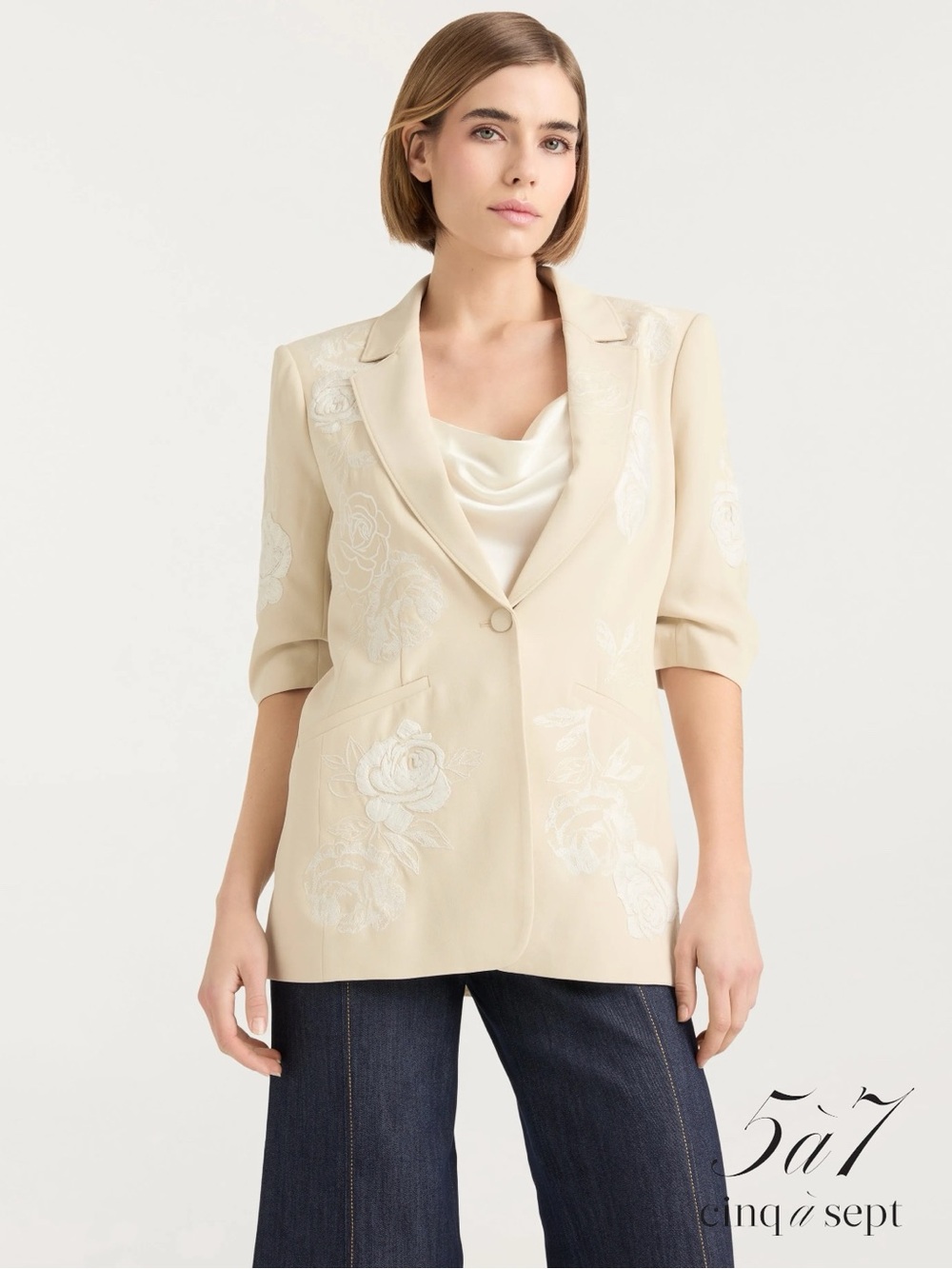Cinq à Sept **NWT** Khloe Embroidered Floral Floating Roses Elbow Sleeve Blazer - Picture 3 of 12